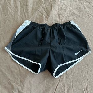 Nike short